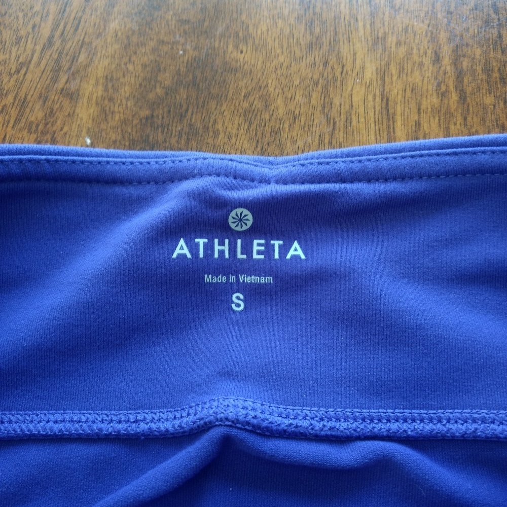 NWOT S Athleta Purple Reactor Activewear Capris - Picture 2 of 4